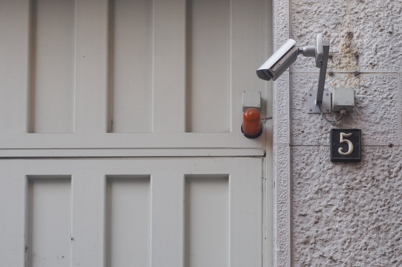 Why you should opt for monitored security for complete home security